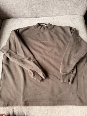 ESSENTIALS Men’s Brown Mock Neck Pullover